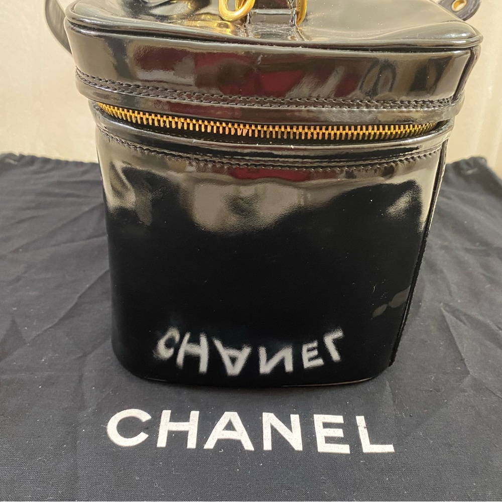 🆕Chanel CC Pattern LeatherVanity case🧳 - Picture 6 of 13
